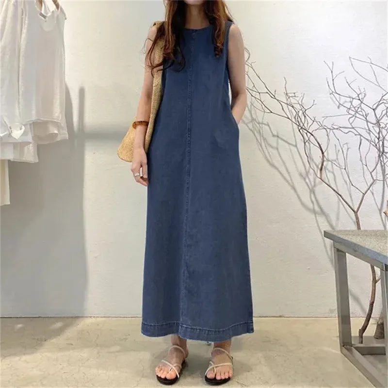 Women's Sleeveless Denim Long Dress Fashionable Round Neck Sleeveless Pocket Denim Skirt Loose Vest Denim Long Dress